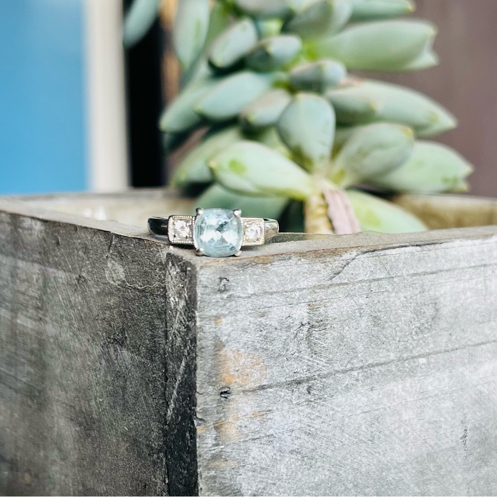 Stunning aquamarine and diamond ring set in white gold - Picture 2 of 6